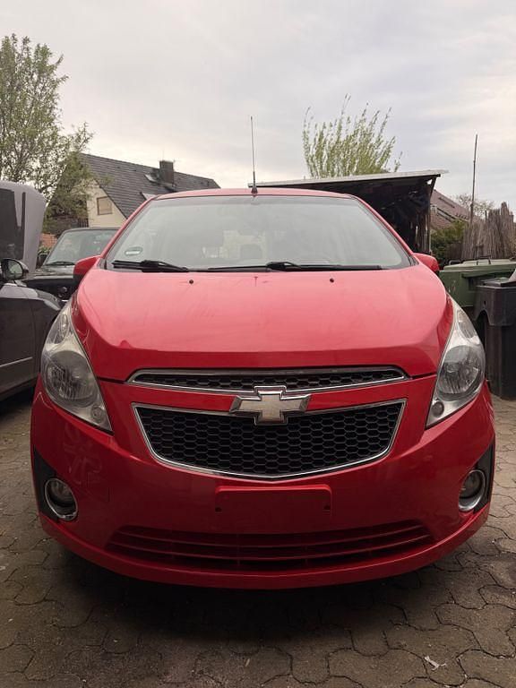 Gebraucht Chevrolet Spark LS 68 PS (50 kW) 2011 Rot Kleinwagen