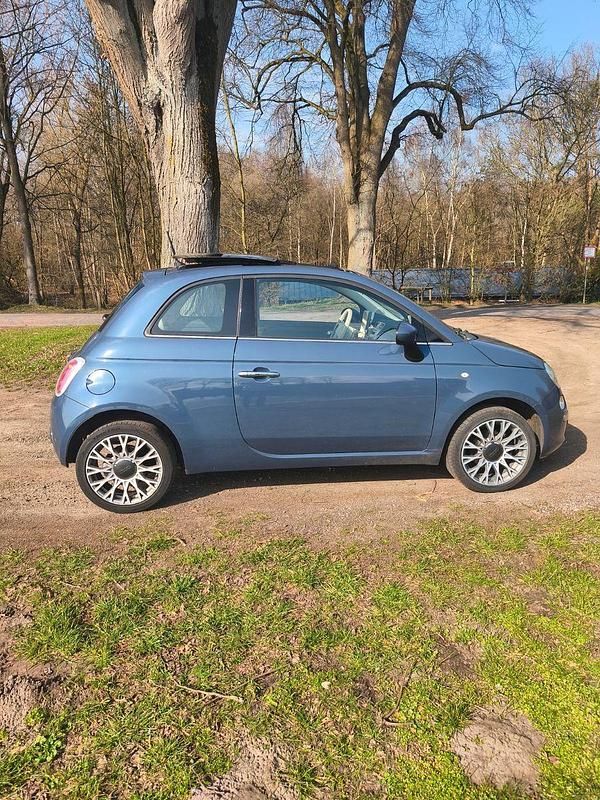 Gebraucht Fiat 500 Lounge 101 PS (74 kW) 2013 Blau Kleinwagen
