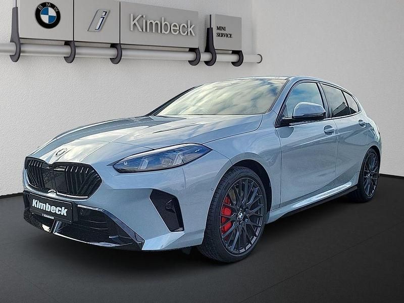 M brooklyn grau Neu 2025 BMW 120 M Sport Kleinwagen | 36.880 € (Guter Preis) - Bild 1/4