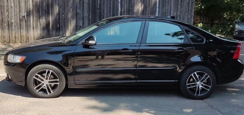 Schwarz Gebraucht 2012 Volvo S40 Business Edition Limousine | 4.399 € (Fairer Preis) - Bild 1/4