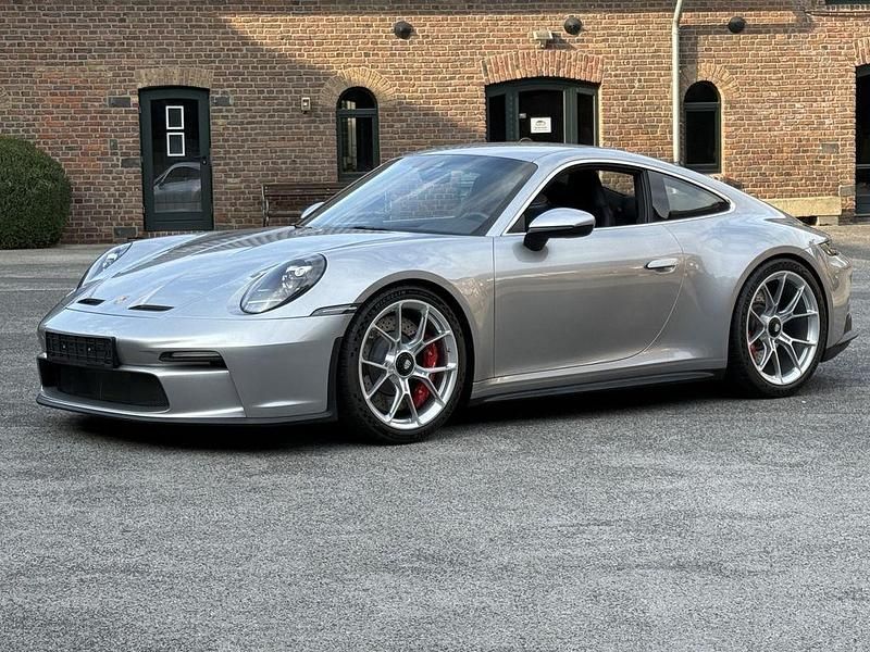 Neu Porsche 992 510 PS (375 kW) 2025 Silber