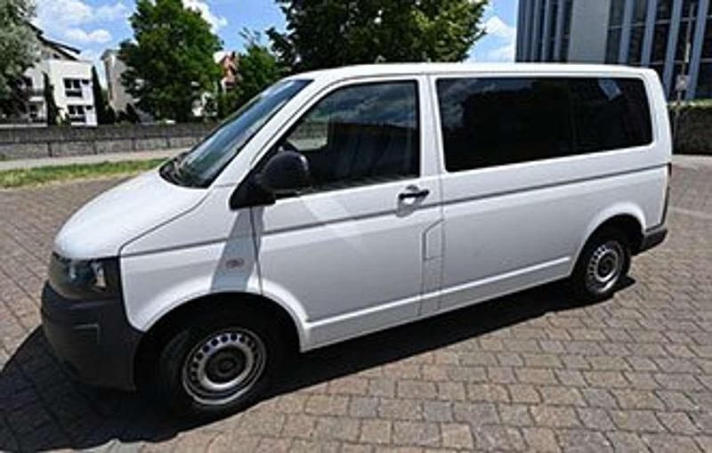 Weiß Gebraucht 2010 VW T5 Van | 7.300 € (Teuer) - Bild 1/3