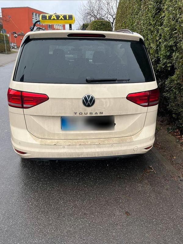 Gebraucht VW Touran 150 PS (110 kW) 2023 Andere farben Van / Kleinbus