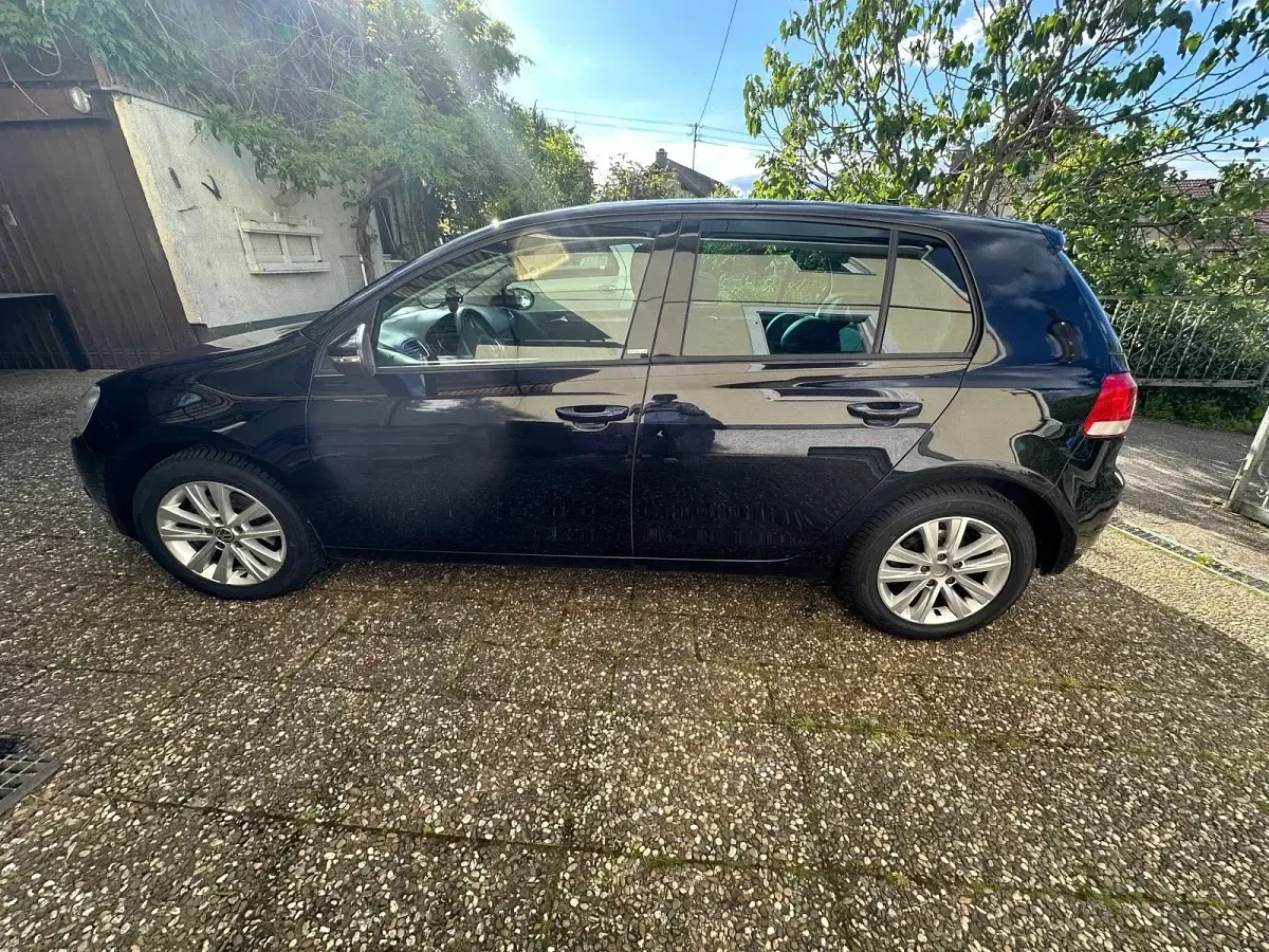 Gebraucht VW Golf VI Style 80 PS (58 kW) 2011 Schwarz Kleinwagen
