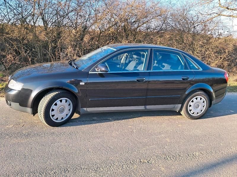 Gebraucht Audi A4 131 PS (96 kW) 2001 Schwarz Limousine