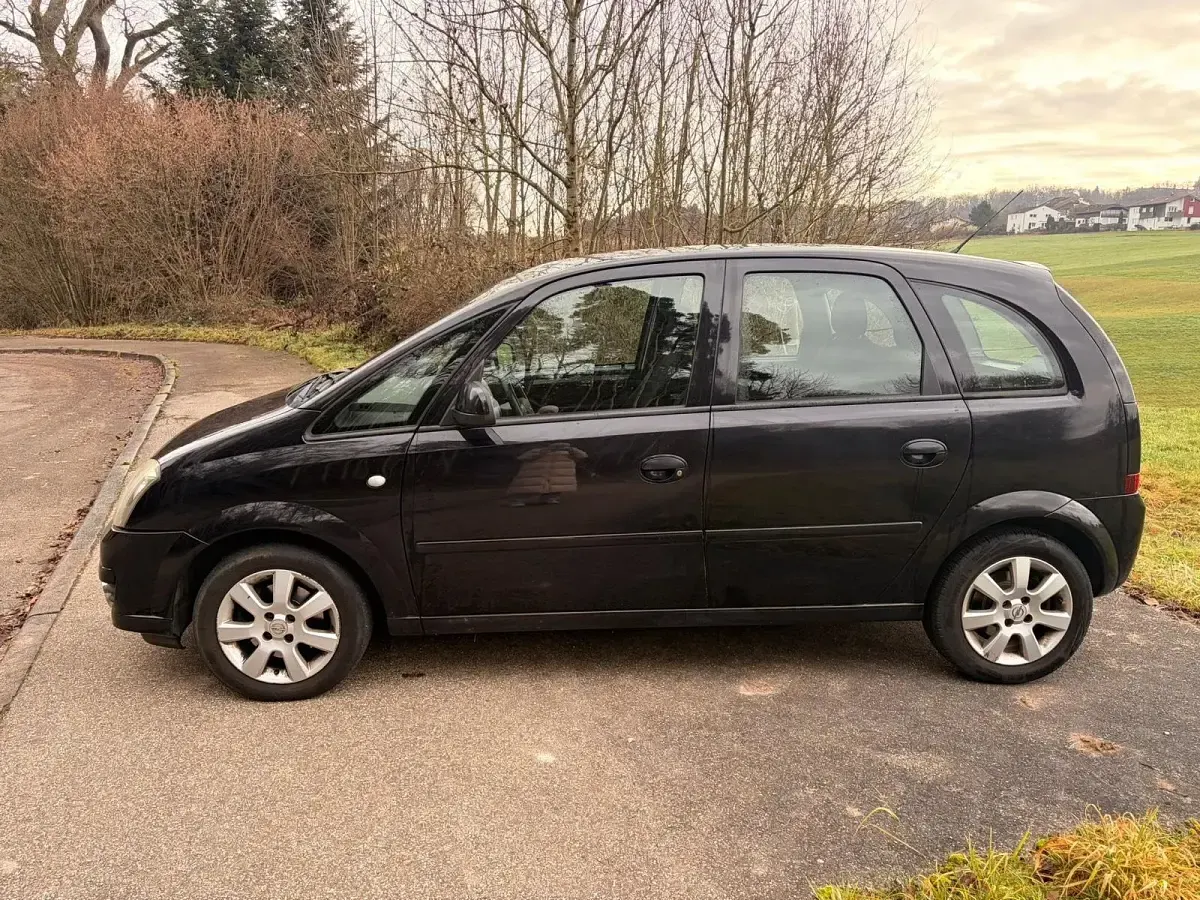 Gebraucht Opel Meriva 92 PS (67 kW) 2009 Schwarz Van / Kleinbus