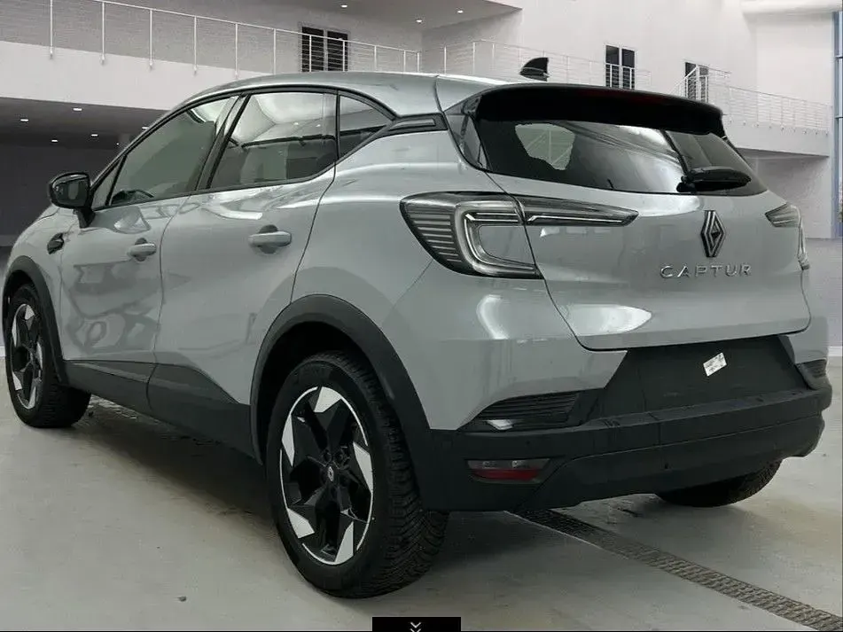 Gebraucht Renault Captur Techno 140 PS (102 kW) 2025 Grau SUV