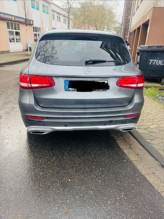 Gebraucht Mercedes GLC250 204 PS (150 kW) 2017 Grau SUV