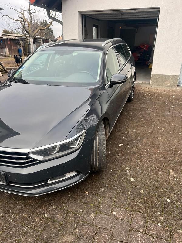 Gebraucht VW Passat 239 PS (175 kW) 2015 Grau Kombi