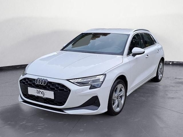 Arkonaweiß Gebraucht 2026 Audi A3 Ambiente | 29.990 € (Fairer Preis) - Bild 1/4