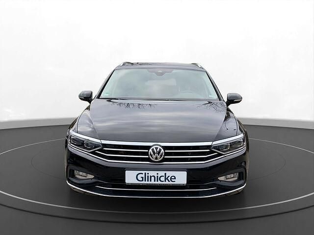 Gebraucht VW Passat Elegance 150 PS (110 kW) 2020 Deep black perleffekt Kombi