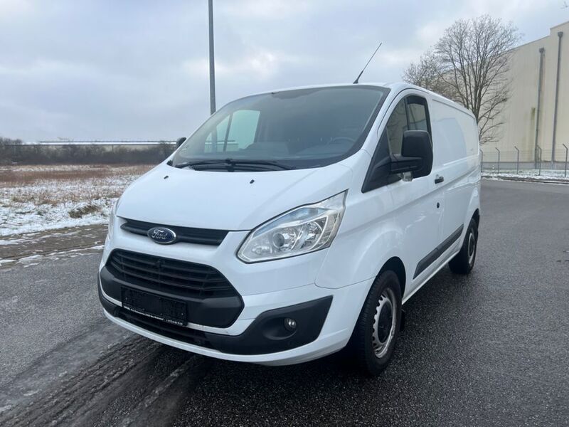 Weiß Gebraucht 2015 Ford Transit Custom Trend Van | 10.900 € (Fairer Preis) - Bild 1/4