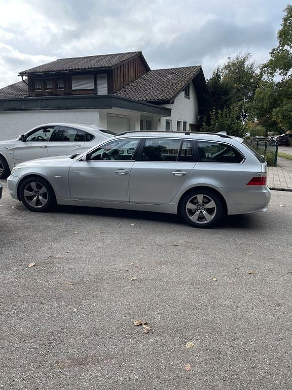Silber Gebraucht 2005 BMW 525 Limousine | 5.500 € (Fairer Preis) - Bild 1/4