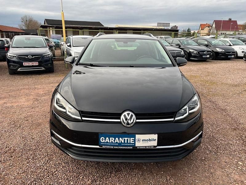 Gebraucht VW Golf VII Highline 150 PS (110 kW) 2018 Schwarz Kombi