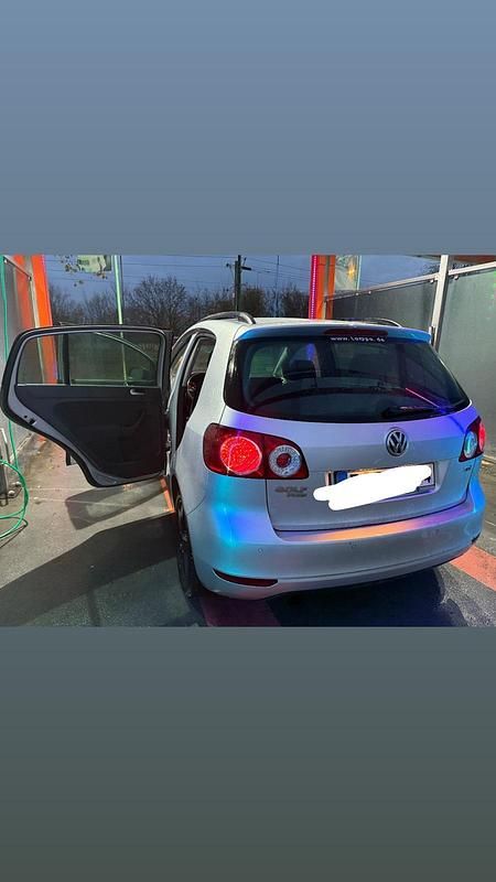 Silber Gebraucht 2010 VW Golf VI Kleinwagen | 2.700 € (Superpreis) - Bild 1/4
