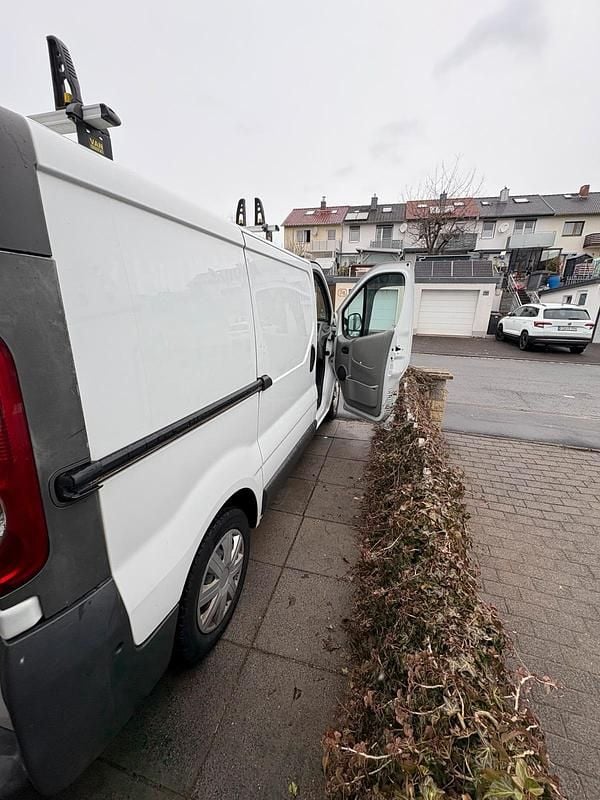 Gebraucht Opel Vivaro 116 PS (85 kW) 2010 Weiß Van / Kleinbus