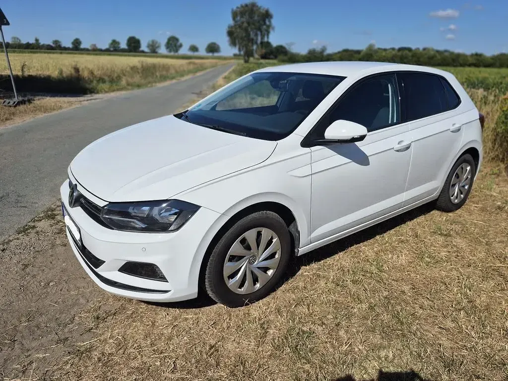 Gebraucht VW Polo Comfortline 75 PS (55 kW) 2018 Weiß Kleinwagen
