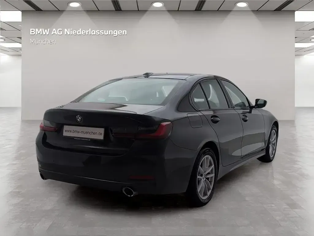 Gebraucht BMW 320 Sport Line 184 PS (135 kW) 2023 Grau Limousine