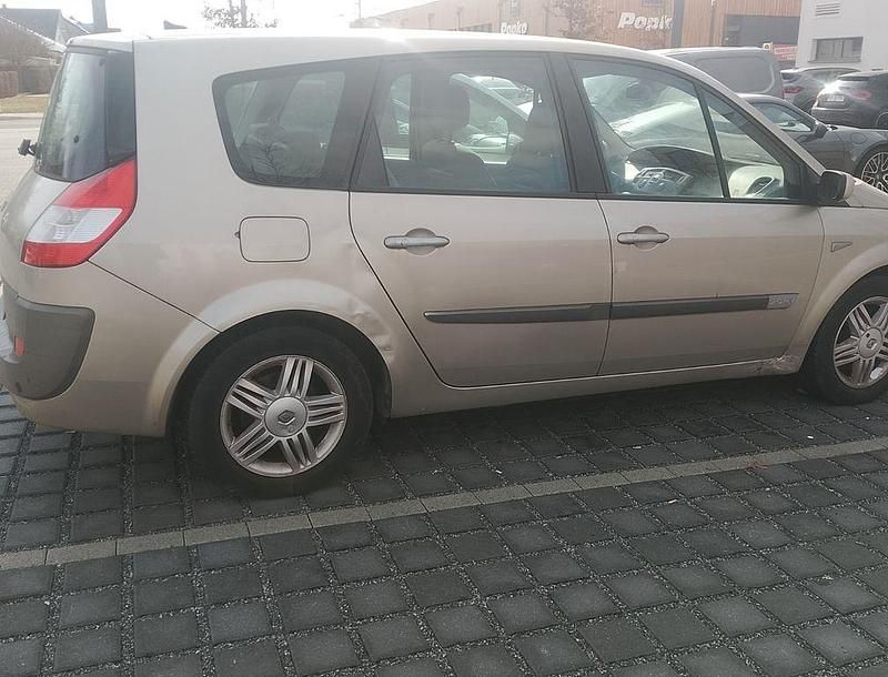 Gebraucht Renault Scénic II 135 PS (99 kW) 2006 Beige Van / Kleinbus