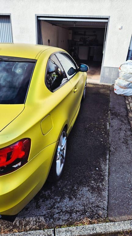 Gebraucht BMW 135 Performance 326 PS (239 kW) 2009 Weiß Kleinwagen