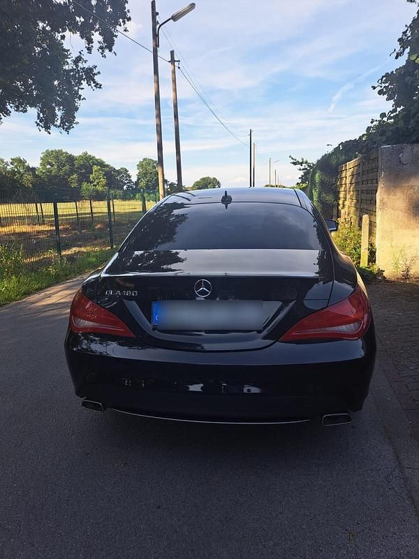 Gebraucht Mercedes CLA180 122 PS (89 kW) 2013 Schwarz Limousine