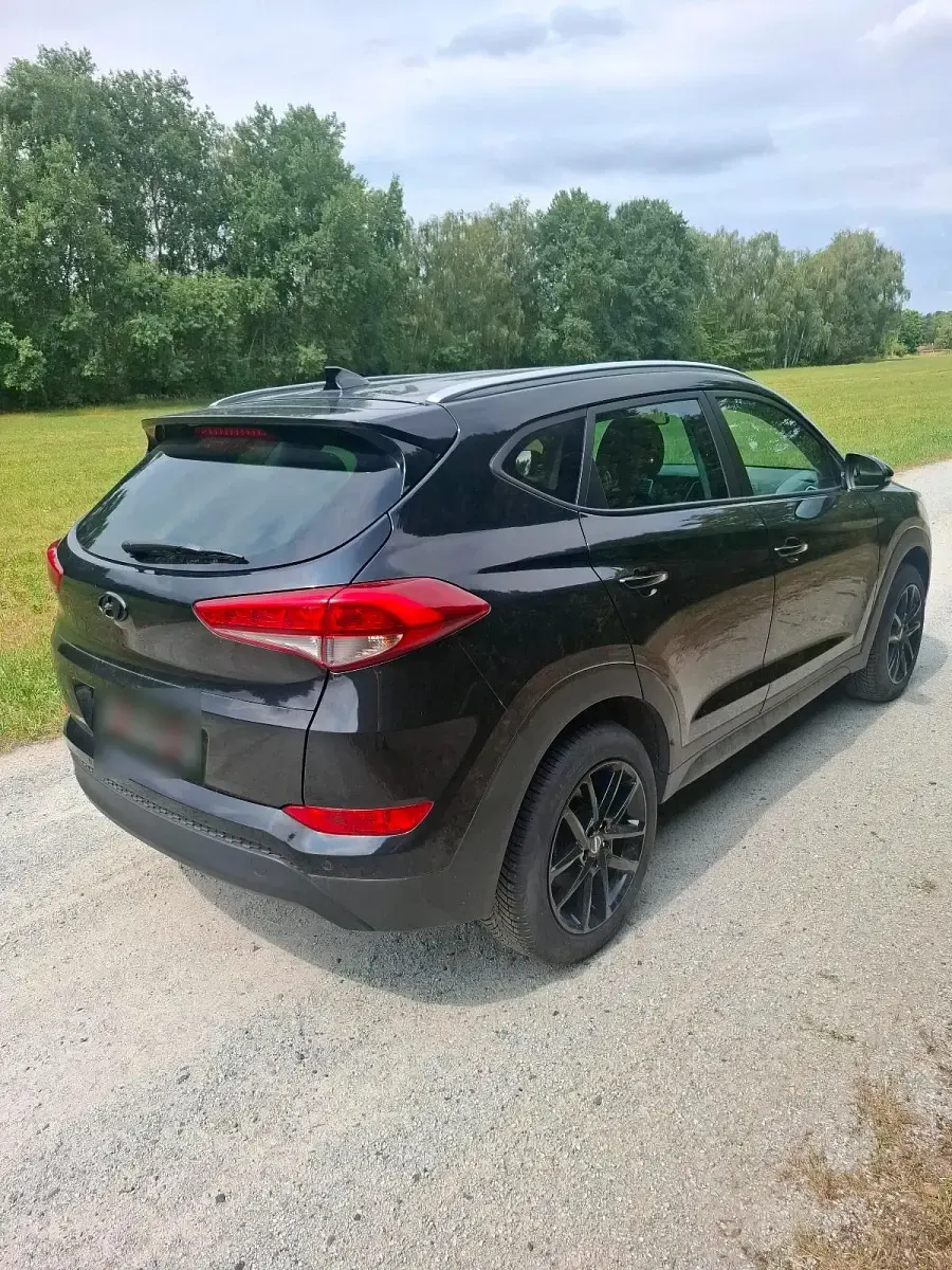 Gebraucht Hyundai Tucson 130 PS (95 kW) 2016 Schwarz SUV