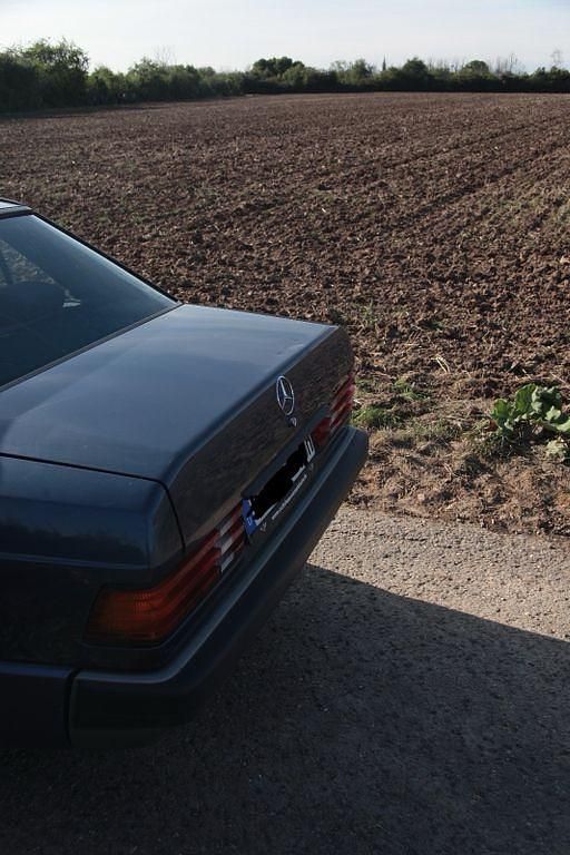 Gebraucht Mercedes 190 122 PS (89 kW) 1993 Blau Limousine