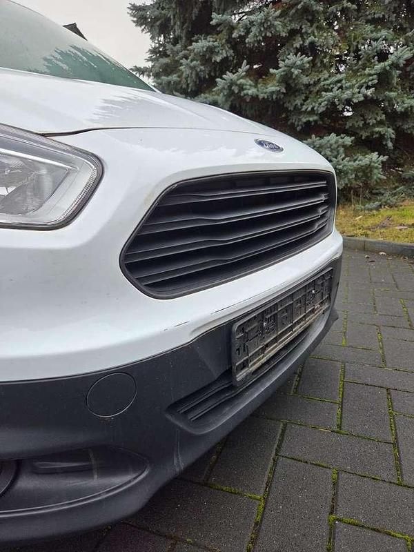 Gebraucht Ford Transit Basis 101 PS (74 kW) 2018 Weiß Van