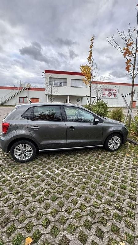 Gebraucht VW Polo Life 69 PS (50 kW) 2013 Grau Kleinwagen