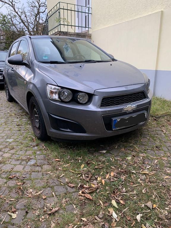 Grau Gebraucht 2013 Chevrolet Aveo Kleinwagen | 4.500 € (Fairer Preis) - Bild 1/4