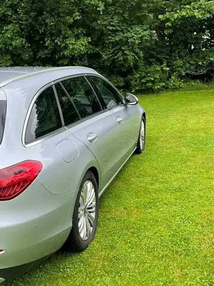 Gebraucht Mercedes C200 Avantgarde 163 PS (119 kW) 2022 Silber Kombi