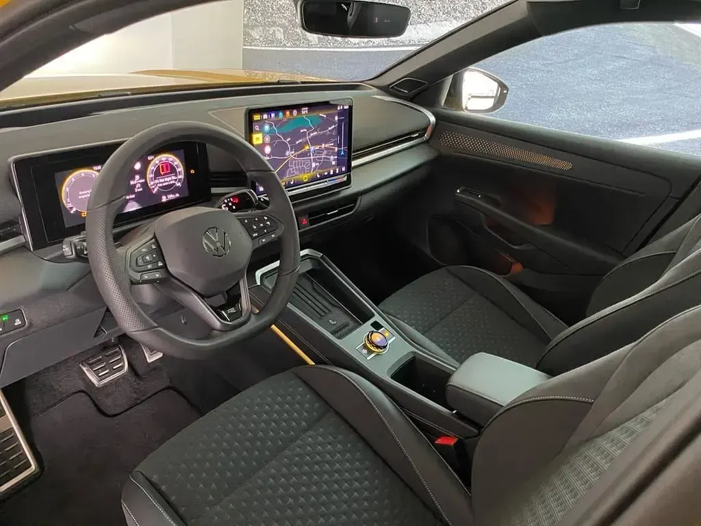 Gebraucht VW T-Roc R-line 2026 Canary yellow uni schwarz uni SUV