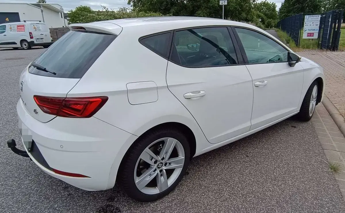 Gebraucht Seat Leon 125 PS (91 kW) 2017 Weiß Kleinwagen