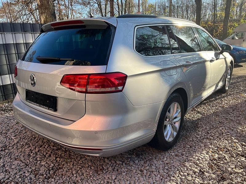 Gebraucht VW Passat Comfortline 150 PS (110 kW) 2019 Silber Kombi