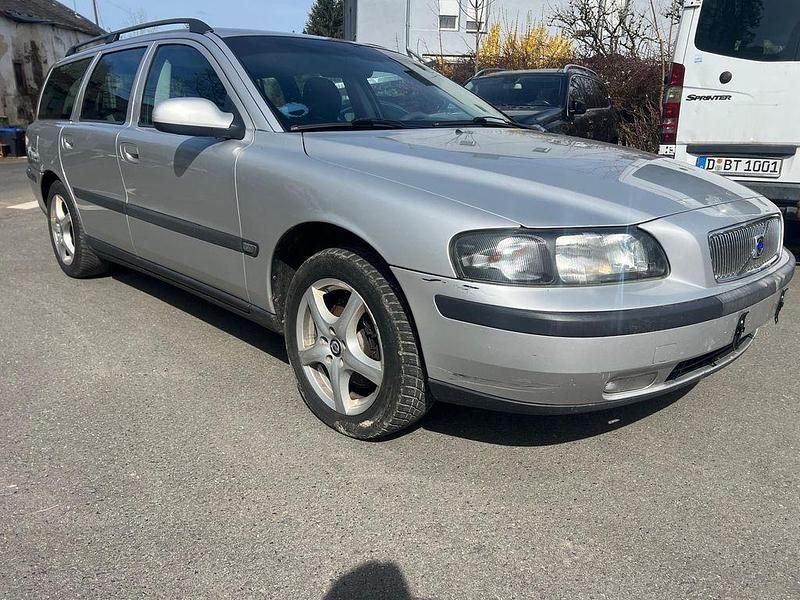 Gebraucht Volvo V70 Kinetic 163 PS (119 kW) 2005 Silber Kombi