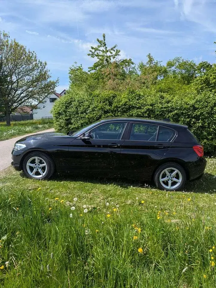Gebraucht BMW 116 Advantage 109 PS (80 kW) 2017 Schwarz Kleinwagen