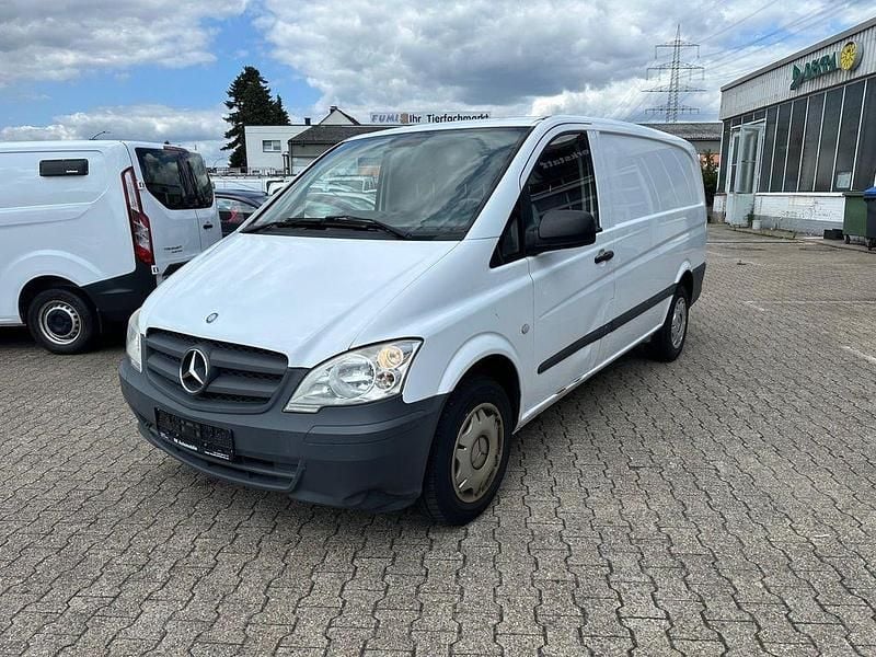 Weiß Gebraucht 2011 Mercedes Vito Van / Kleinbus | 6.980 € (Superpreis) - Bild 1/4