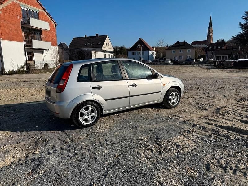 Gebraucht Ford Fiesta 80 PS (58 kW) 2004 Kleinwagen