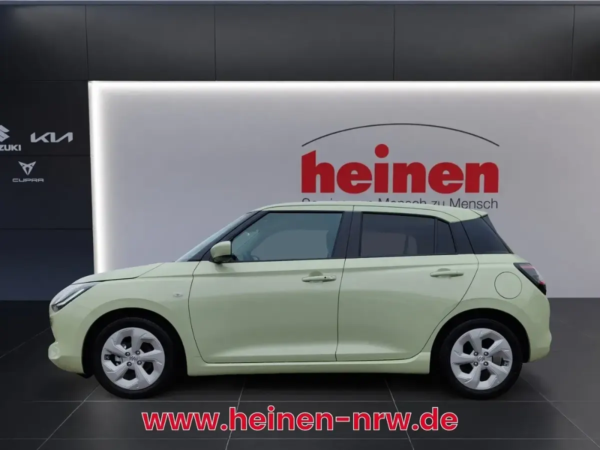 Gebraucht Suzuki Swift Comfort 83 PS (61 kW) 2025 Gelb Limousine