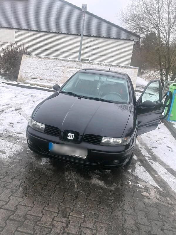 Gebraucht Seat Leon 100 PS (73 kW) 2004 Schwarz Kleinwagen