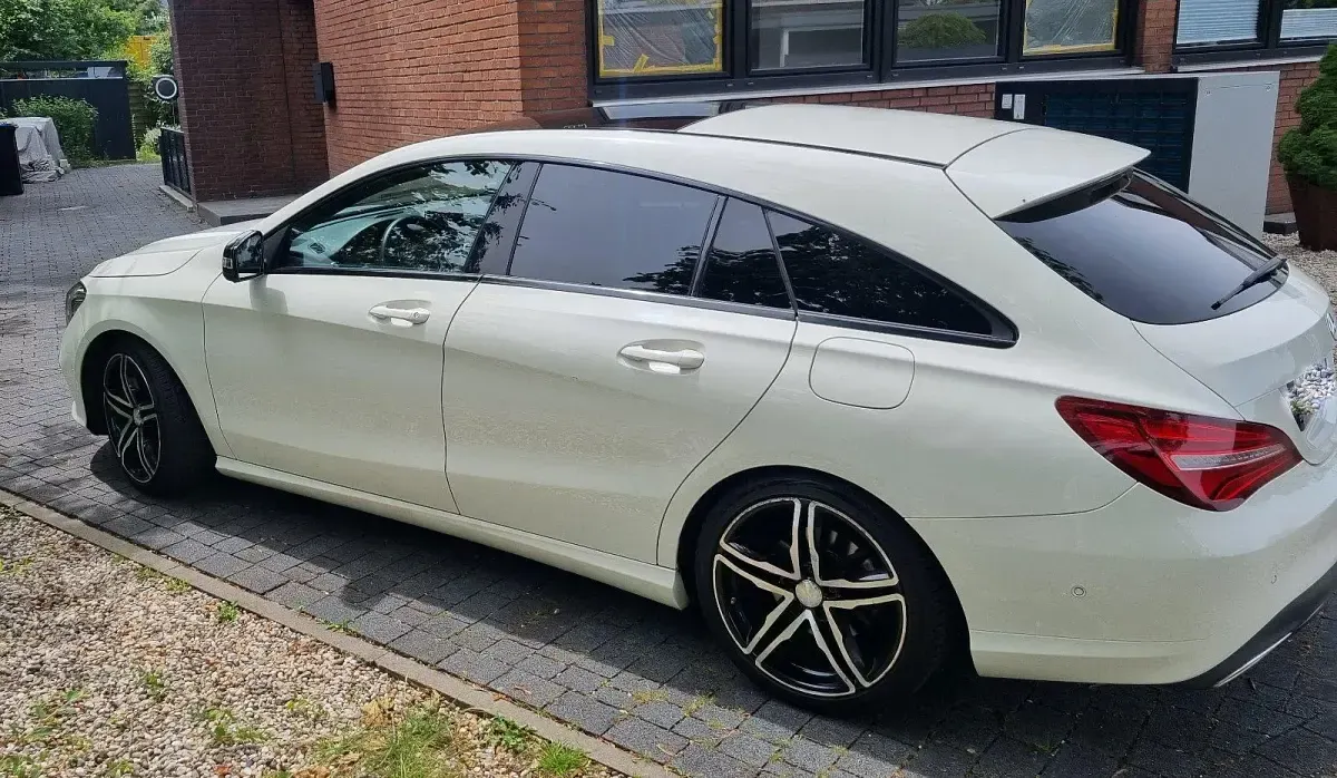 Gebraucht Mercedes CLA180 Shooting Brake 122 PS (89 kW) 2016 Weiß Kombi