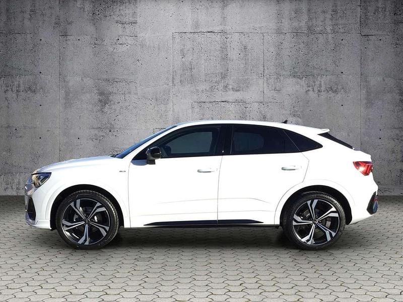 Gebraucht Audi Q3 Sportback Business 150 PS (110 kW) 2025 Gletscherweiß metallic SUV