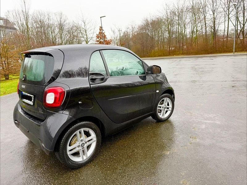 Gebraucht Smart ForTwo Coupé 60 kW (82 PS) 2020 Schwarz Coupé