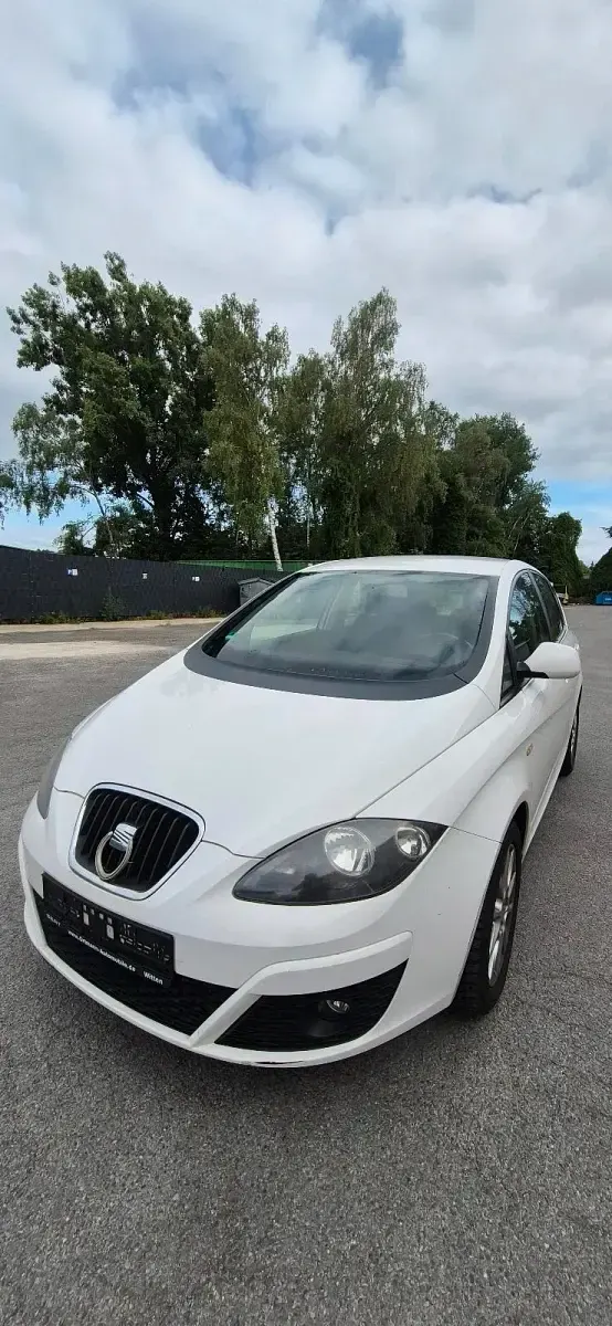 Gebraucht Seat Altea 105 PS (77 kW) 2012 Weiß Limousine