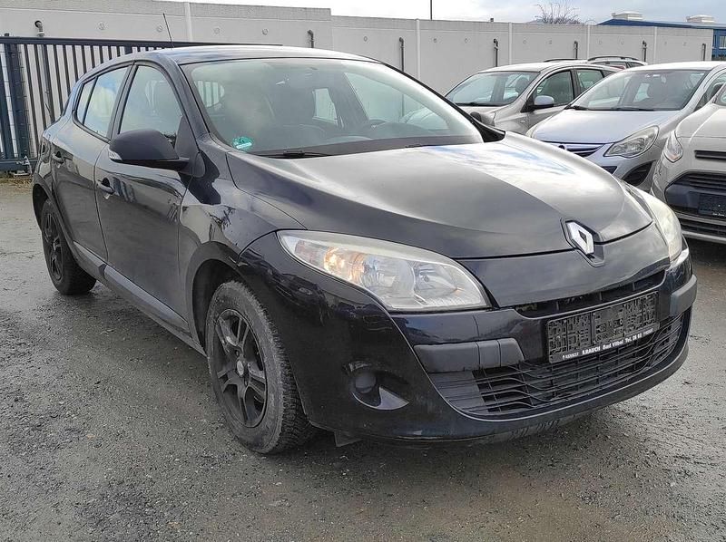 Gebraucht Renault Mégane III 101 PS (74 kW) 2011 Sternenschwarz Kleinwagen