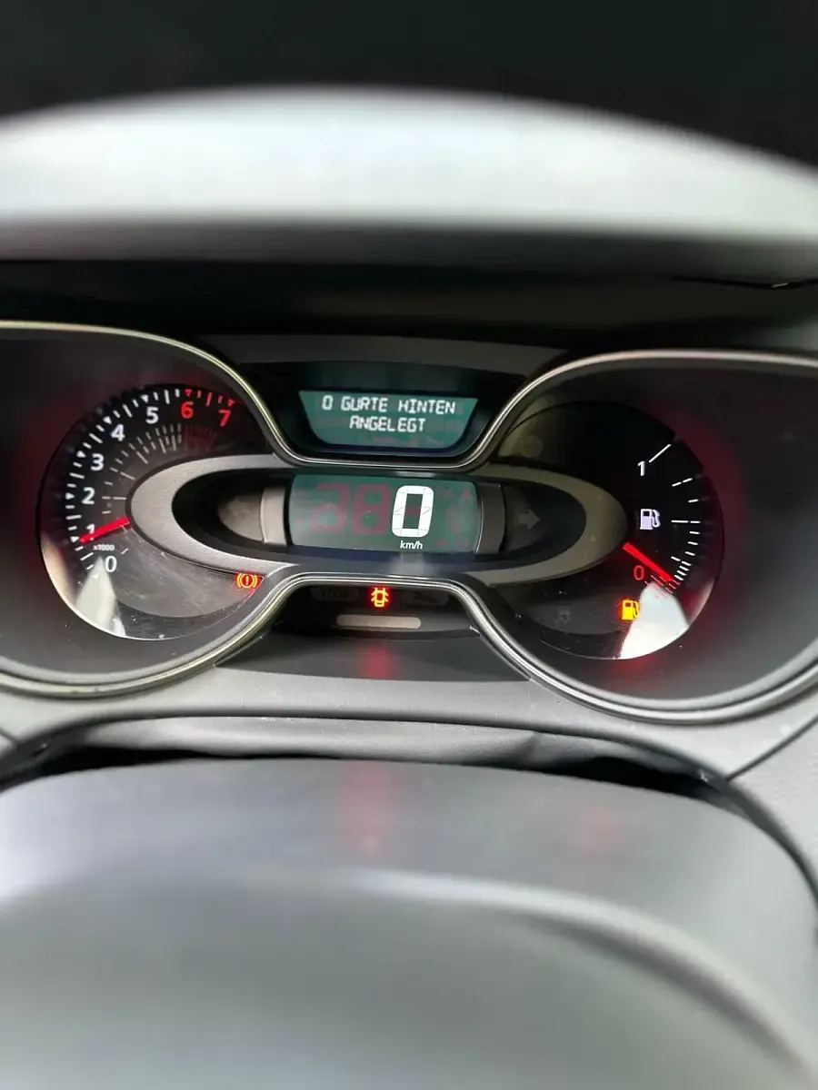 Gebraucht Renault Captur LIMITED Deluxe 90 PS (66 kW) 2019 Andere farben SUV