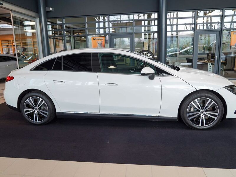Gebraucht Mercedes EQE350 Premium 214 kW (292 PS) 2022 Manufaktur opalithweiß bright Limousine