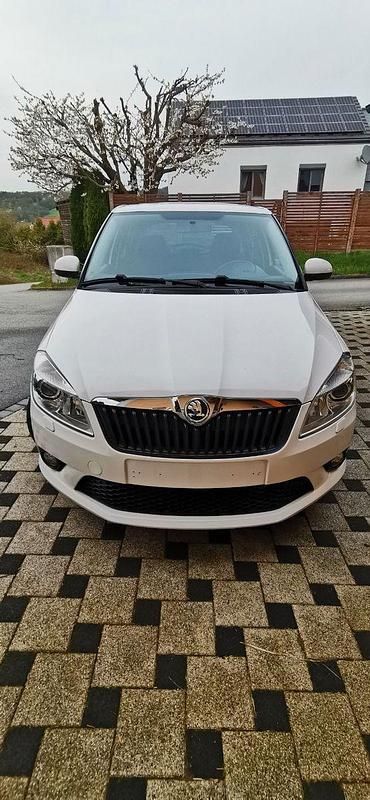 Gebraucht Skoda Fabia 75 PS (55 kW) 2014 Weiß Kleinwagen