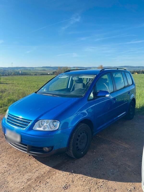 Blau Gebraucht 2004 VW Touran Van / Kleinbus | 2.222 € (Guter Preis) - Bild 1/4