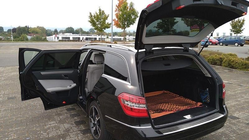 Usata Mercedes E250 Avantgarde 204 CV (150 kW) 2010 Nero Station wagon